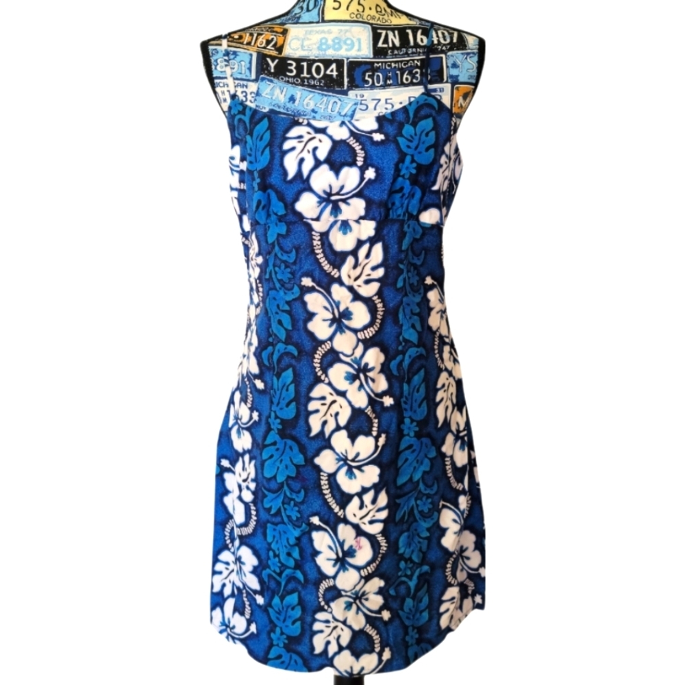 KY's Size large Hawaiin dress value and white spaghetti straps flowers